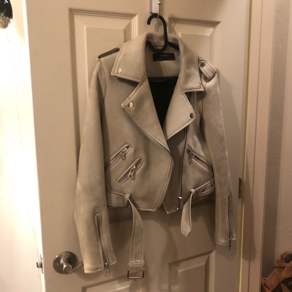 Beautiful Zara jacket with amazing details